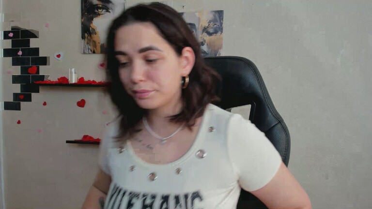 GlamNova's Streamate show and profile