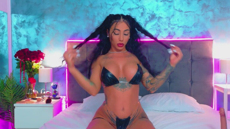 Hazzell's Streamate show and profile