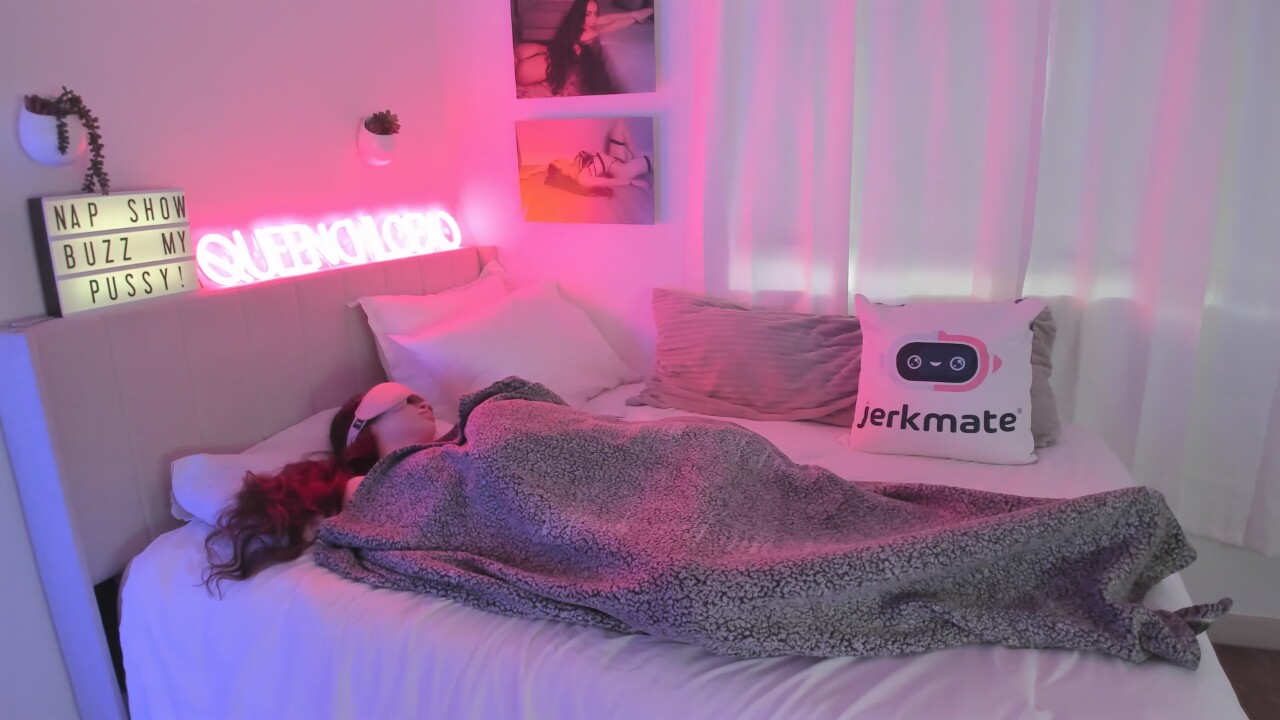 QueenChloeXO Live Porn Model Profile