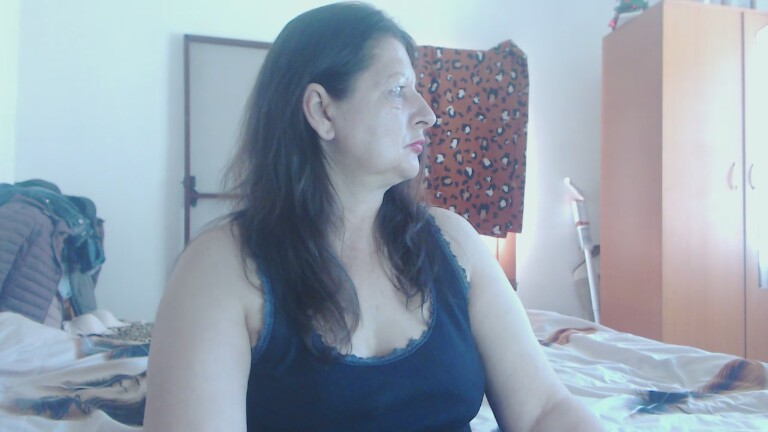 ExtasyMature's Streamate show and profile